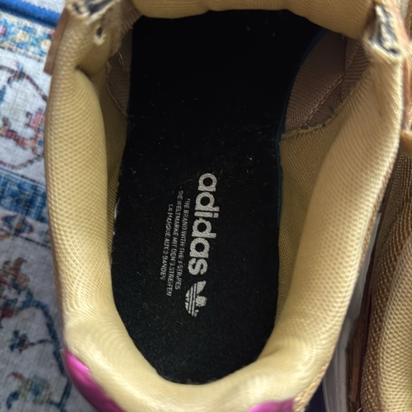 Adidas - Picture 6 of 7